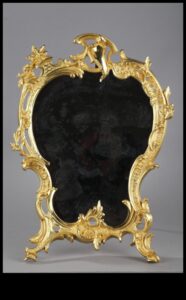 Rococo Rocailles: Motive de scoici în ornamente artistice