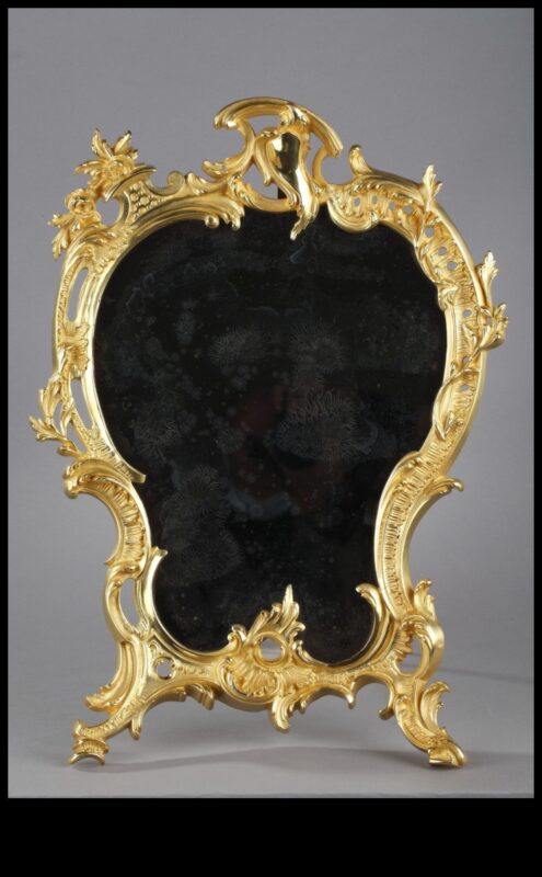 Rococo Rocailles: Motive de scoici în ornamente artistice